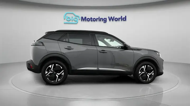Peugeot 2008 2023 photo 5