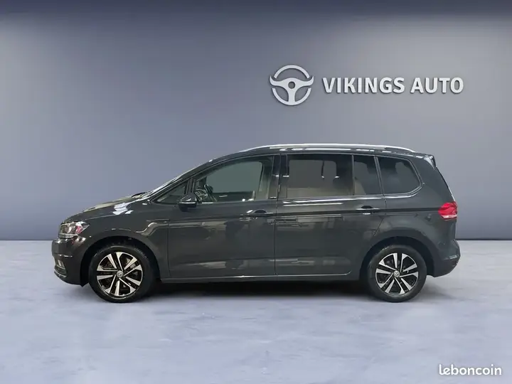 Volkswagen Touran 2020 photo 2