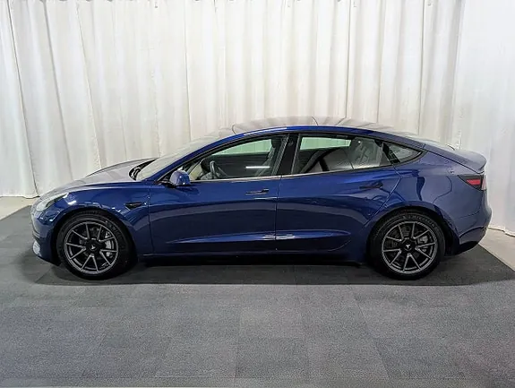 Tesla Model 3 2021 photo 2
