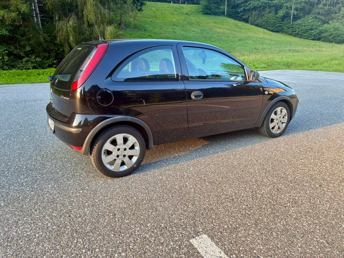 Opel Corsa 2005 photo 3