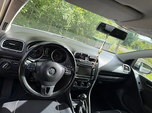 Volkswagen Golf Vi 2010 photo 3
