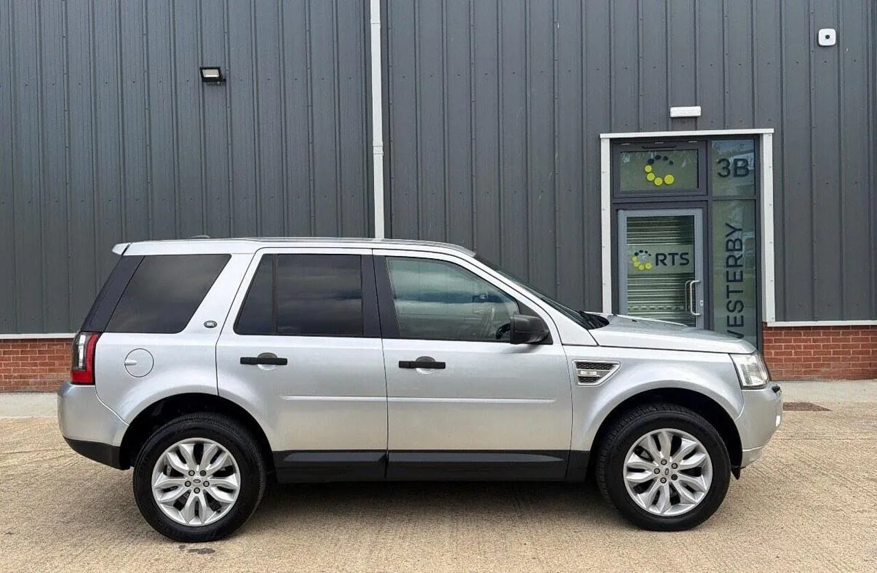 Land Rover Freelander 2 2012 photo 3