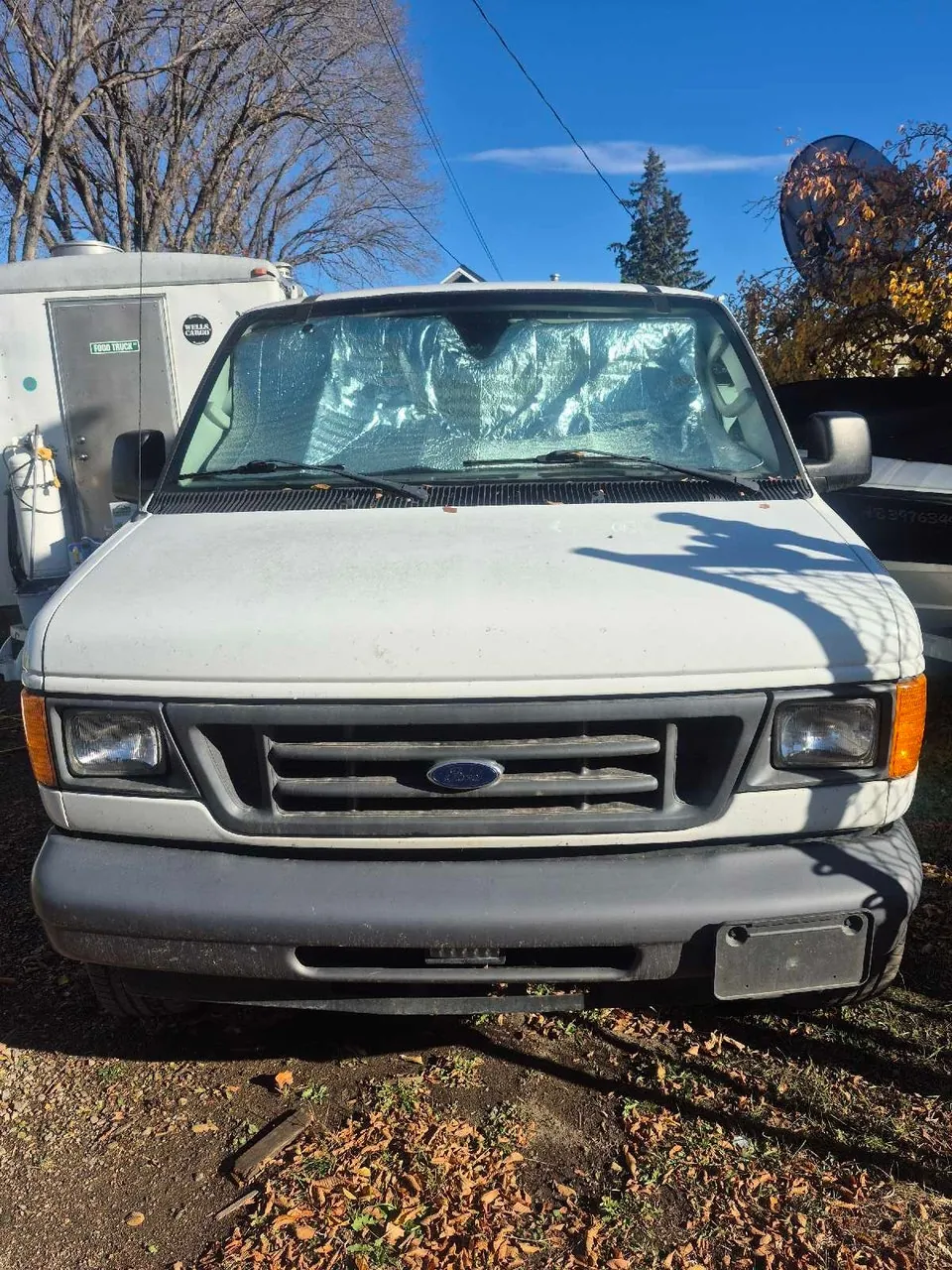 Ford E-250 2006 photo 2