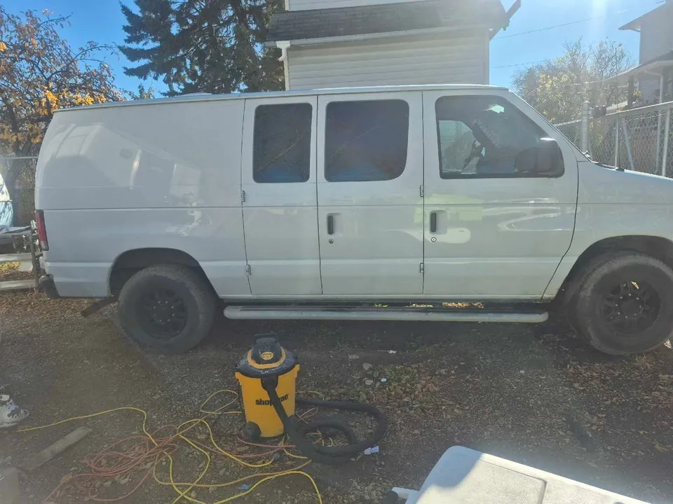 Ford E-250