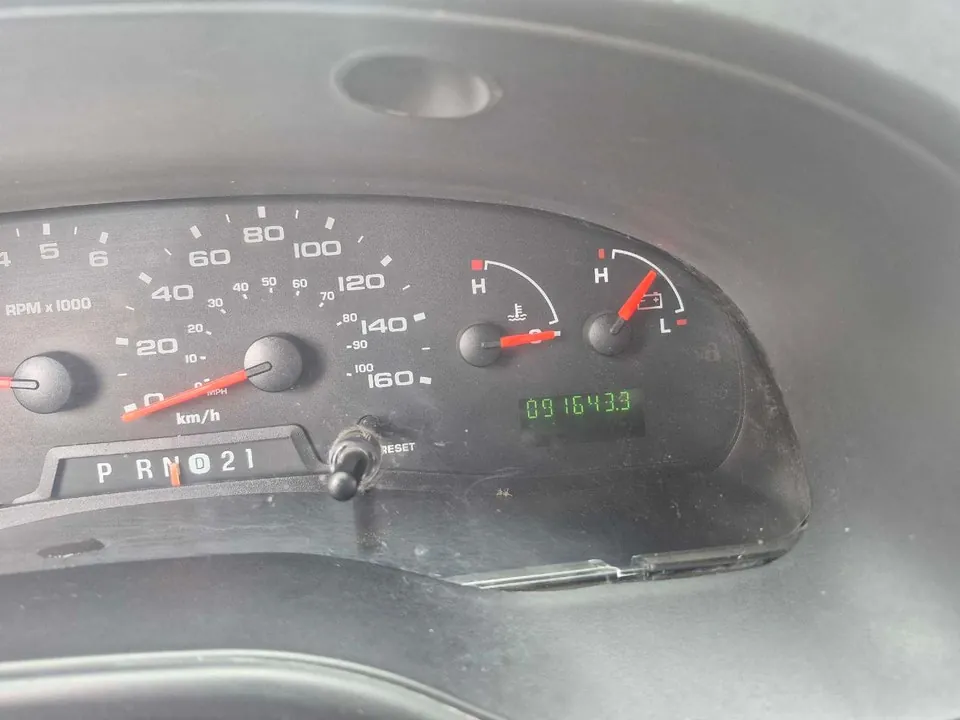 Ford E-250 2006 photo 5