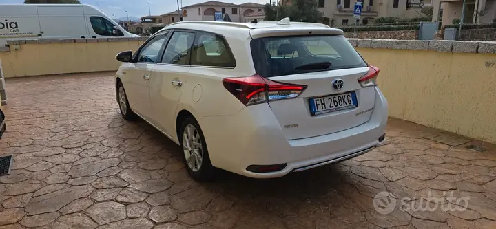 Toyota Auris 2017 photo 3
