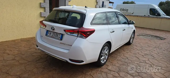 Toyota Auris 2017 photo 2