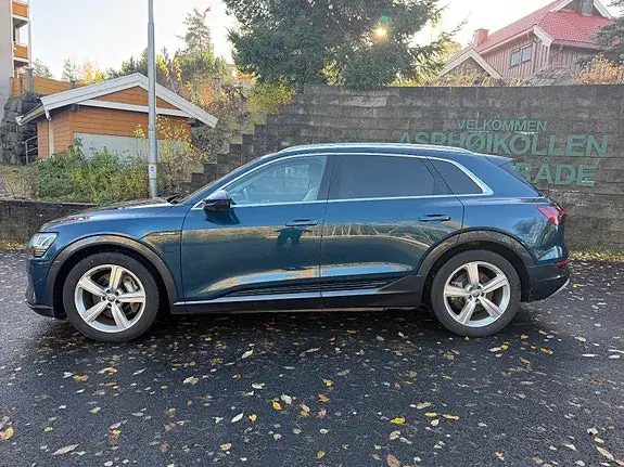 Audi E-Tron 2020 photo 2