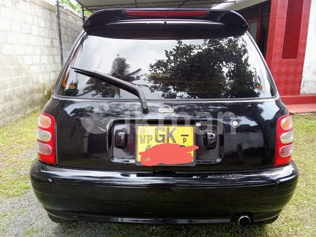 Nissan March 1998 photo 2
