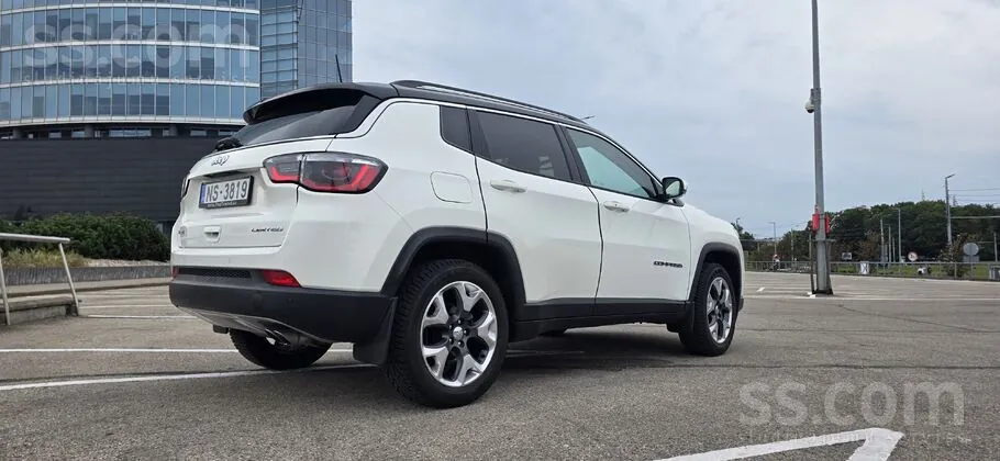 Jeep Compass 2018 photo 3