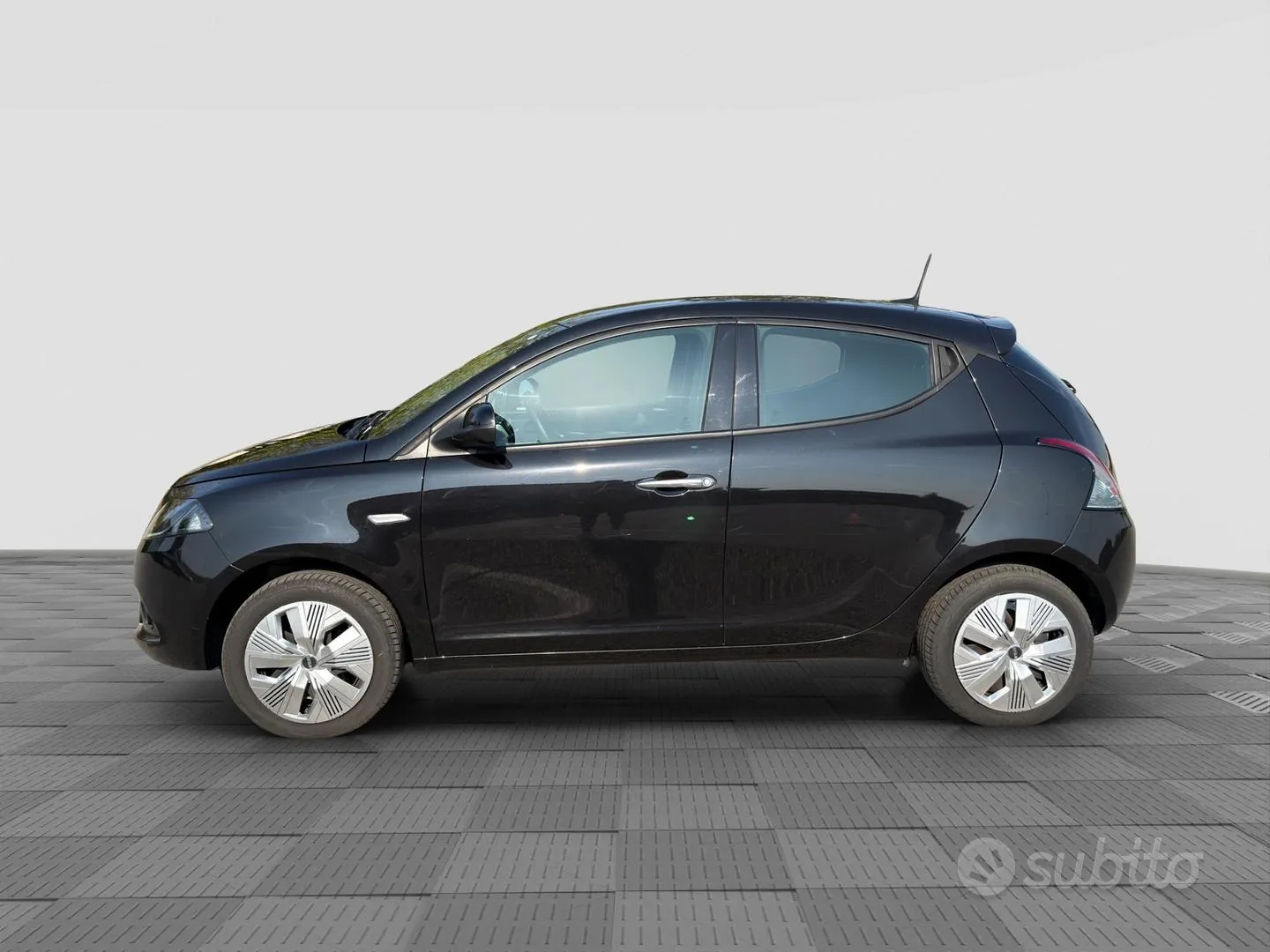 Lancia Ypsilon 2023 photo 2