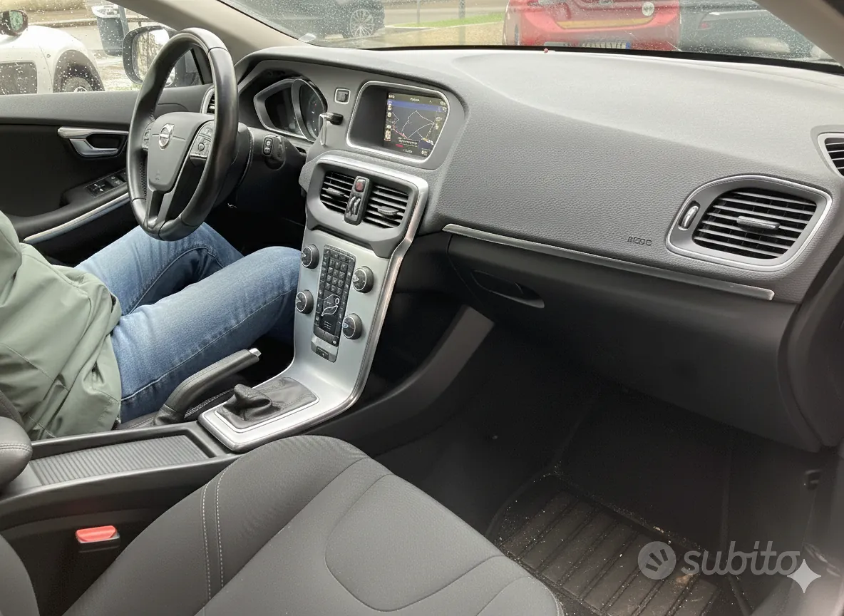 Volvo V40 2017 photo 5