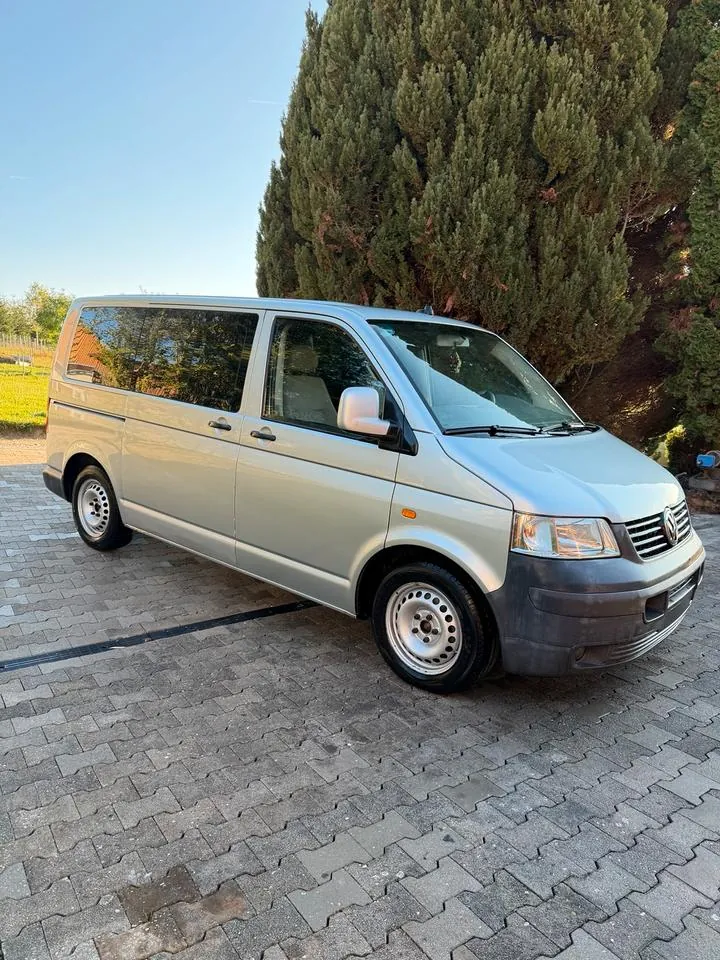 Volkswagen T5 Caravelle