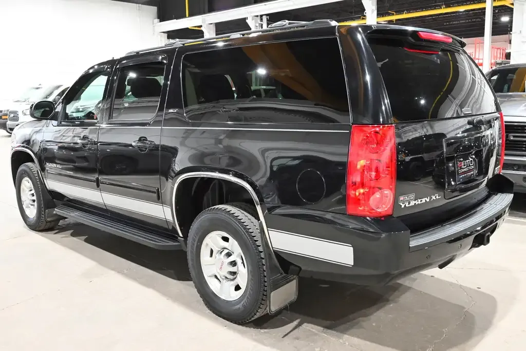 GMC Yukon 2012 photo 3