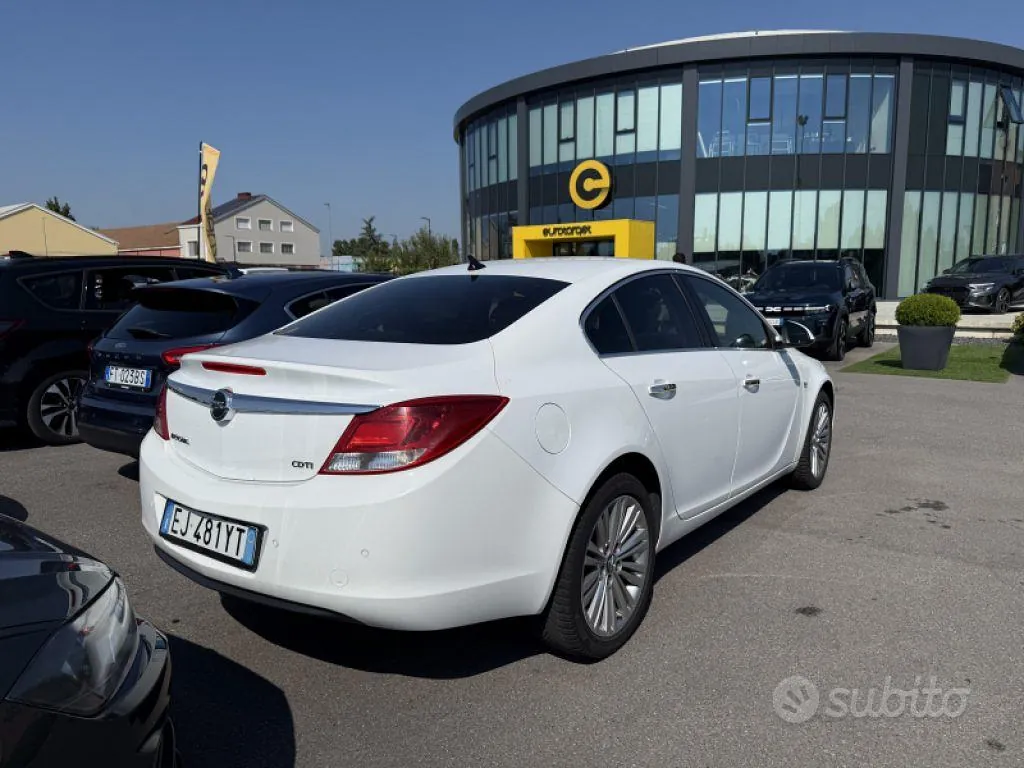 Opel Insignia 2011 photo 2