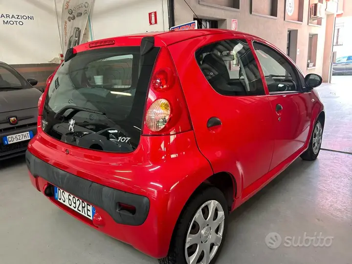 Peugeot 107 2009 photo 3