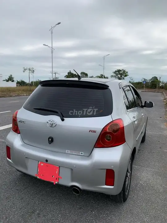 Toyota Yaris 2013 photo 2