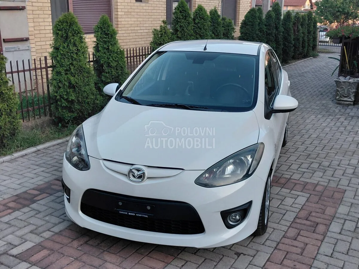 Mazda 2 2008 photo 3