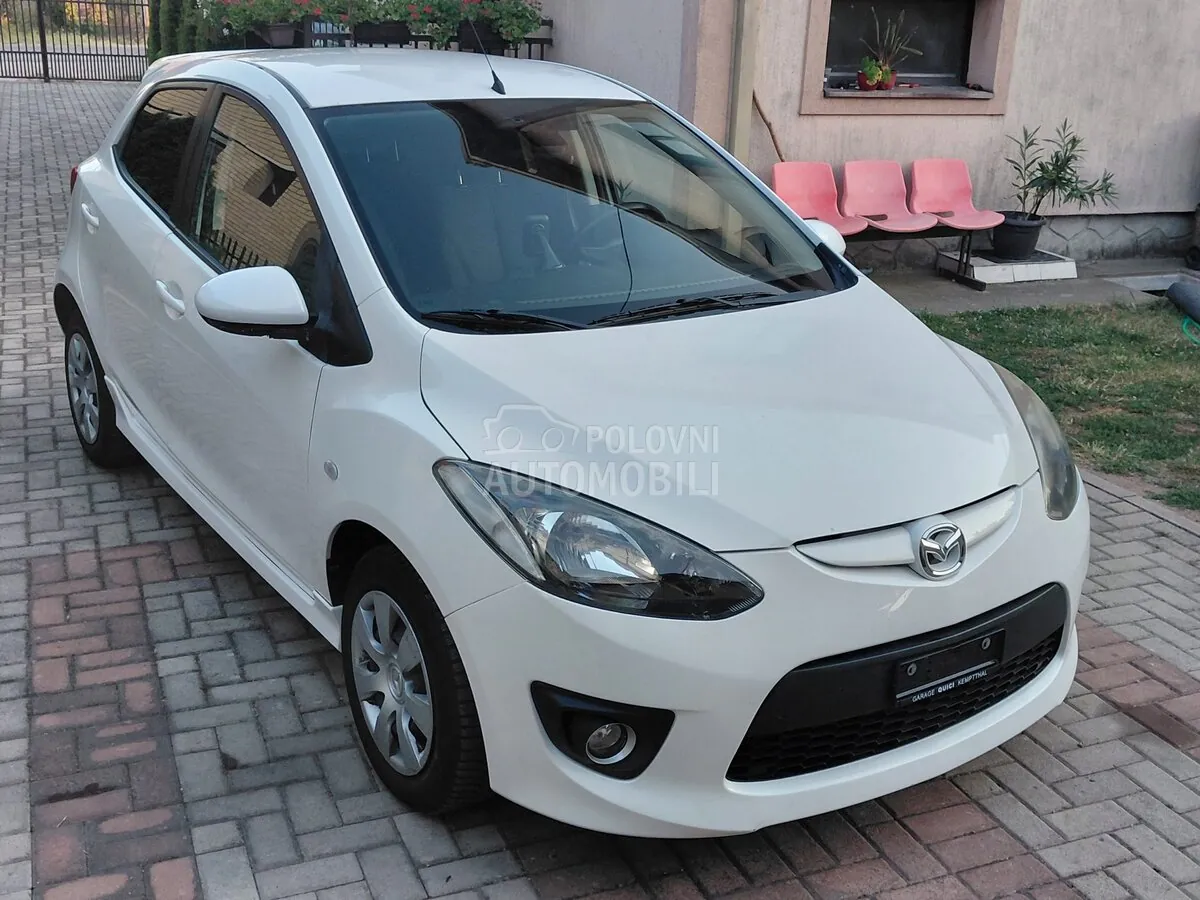 Mazda 2 2008 photo 4