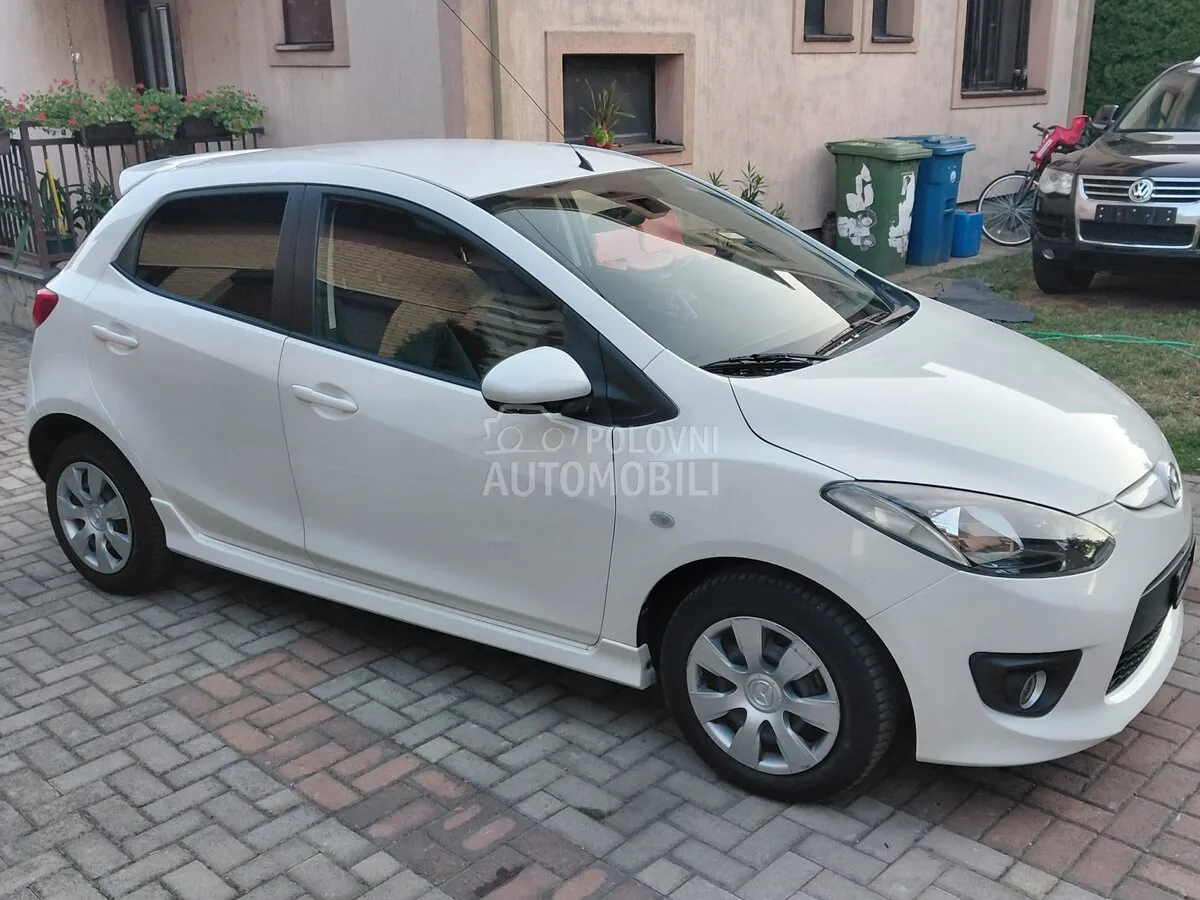 Mazda 2 2008 photo 5