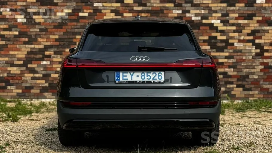 Audi E-Tron 2021 photo 4
