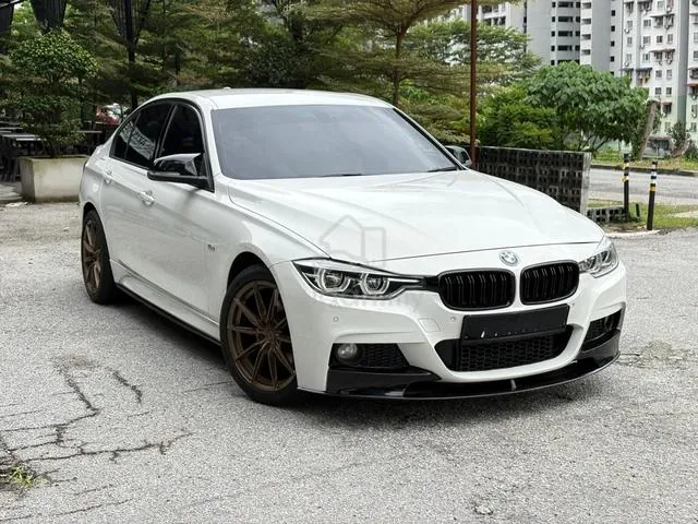 BMW 320I