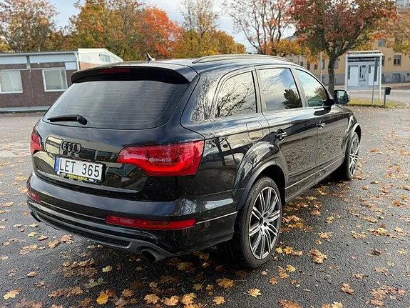 Audi Q7 2011 photo 5