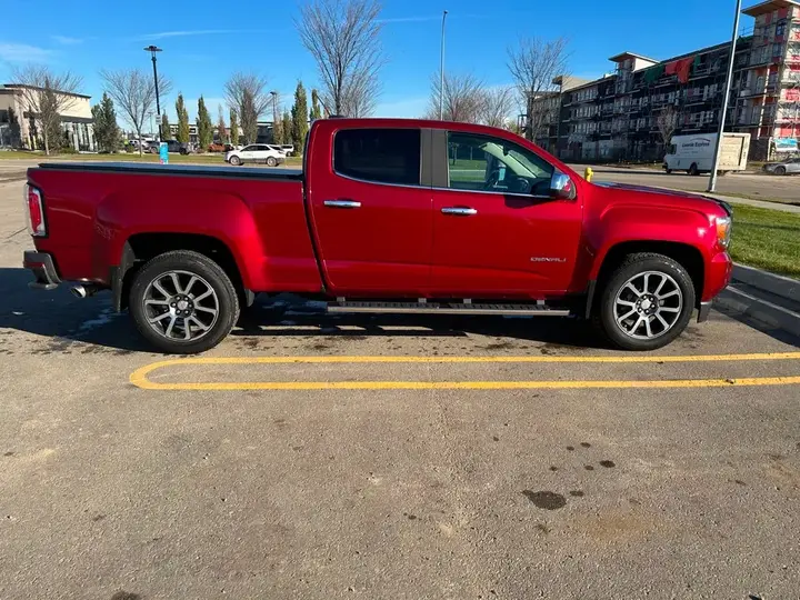 GMC Canyon 2017 photo 2