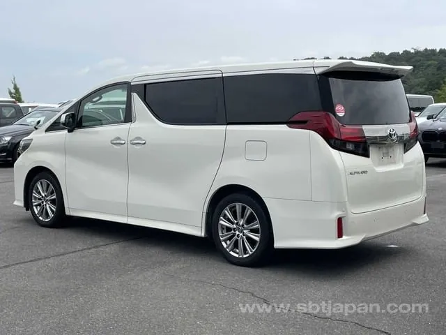 Toyota Alphard 2017 photo 3
