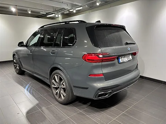 BMW X7 2022 photo 2