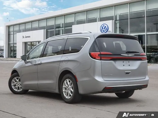 Chrysler Pacifica 2021 photo 3