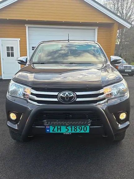 Toyota Hilux 2017 photo 2