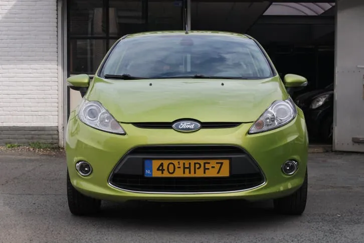 Ford Fiesta 2009 photo 2