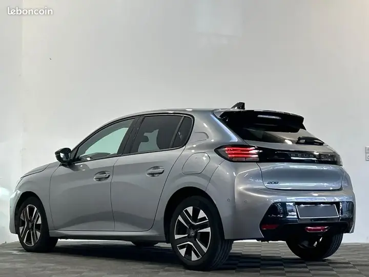 Peugeot 208 2024 photo 4