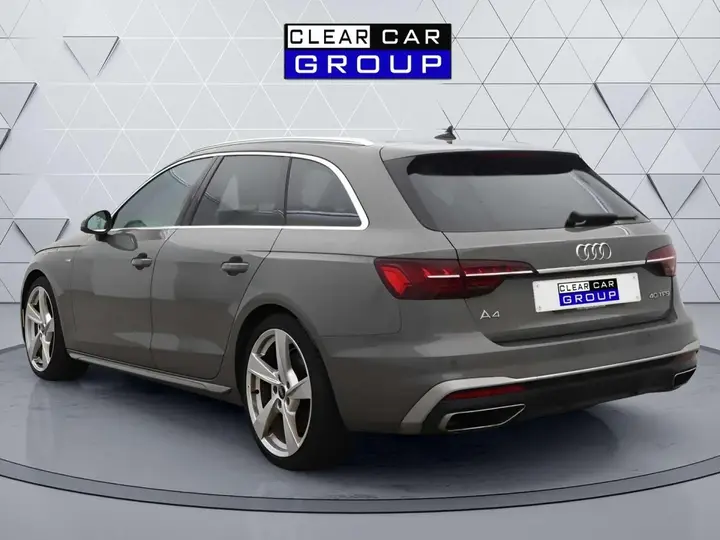 Audi A4 Avant 2023 photo 4