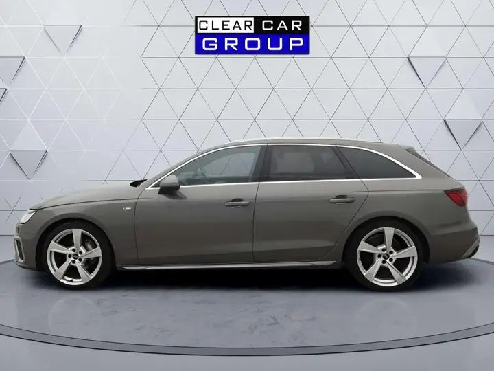 Audi A4 Avant 2023 photo 2