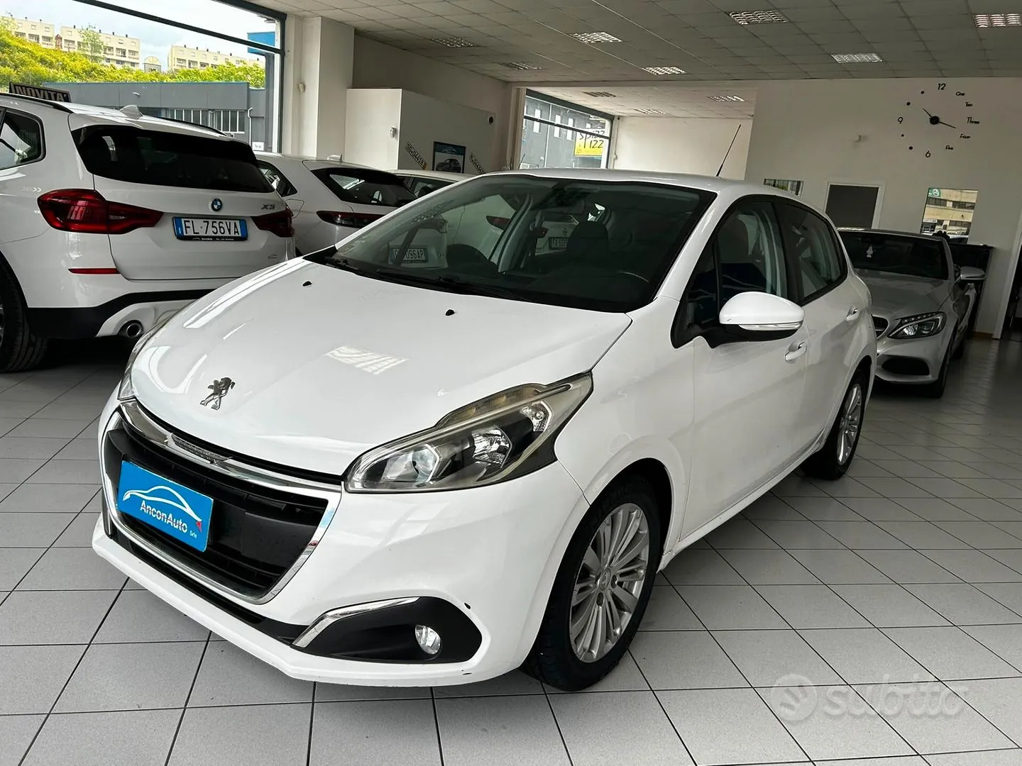 Peugeot 208 2017 photo 2