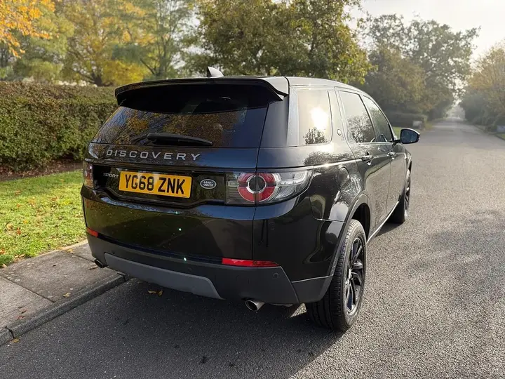 Land Rover Discovery Sport 2018 photo 4