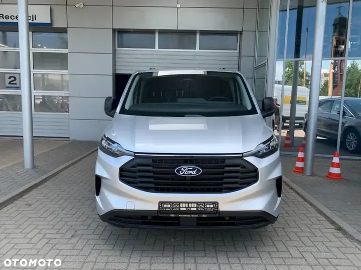 Ford Transit Custom 2026 photo 2