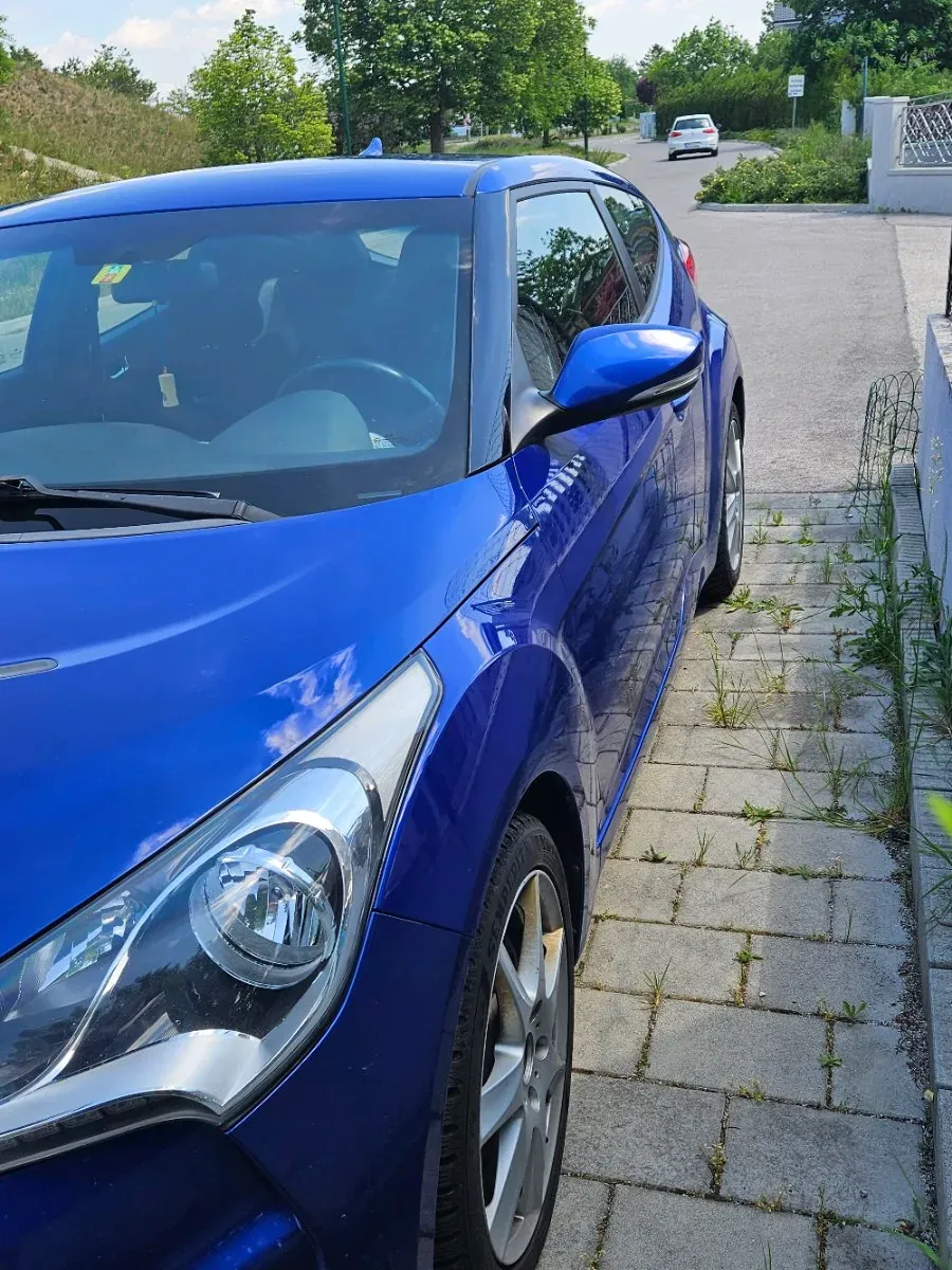 Hyundai Veloster 2013 photo 2