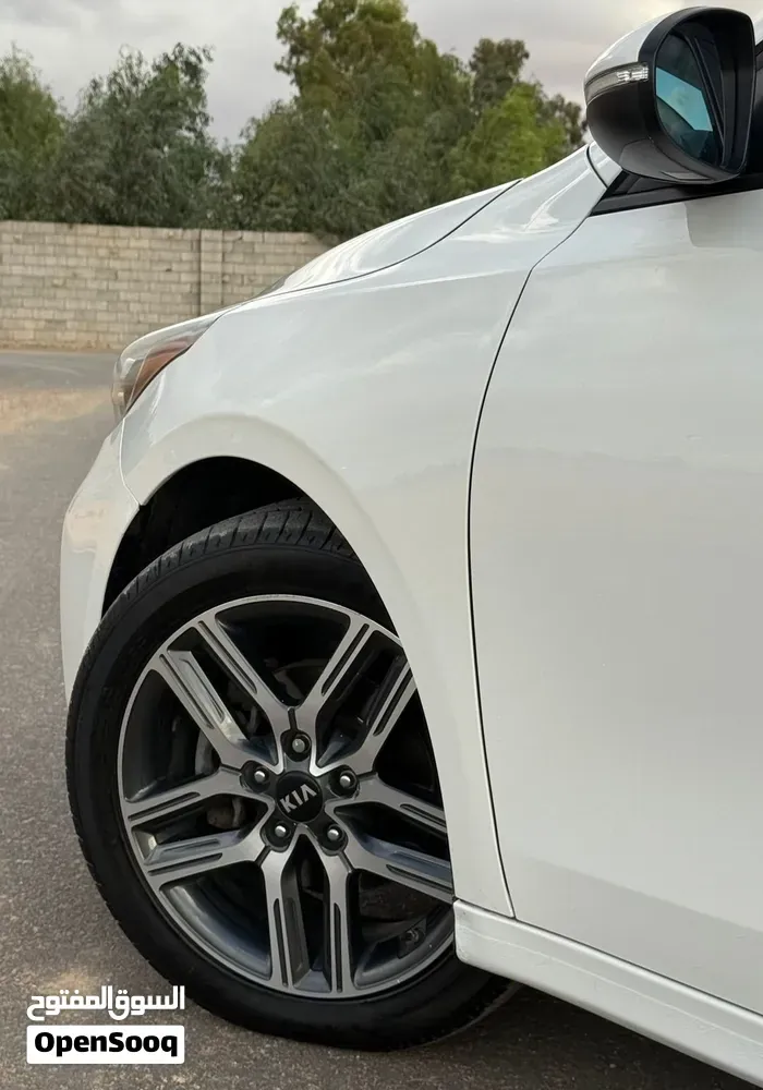 Kia Forte 2020 photo 2