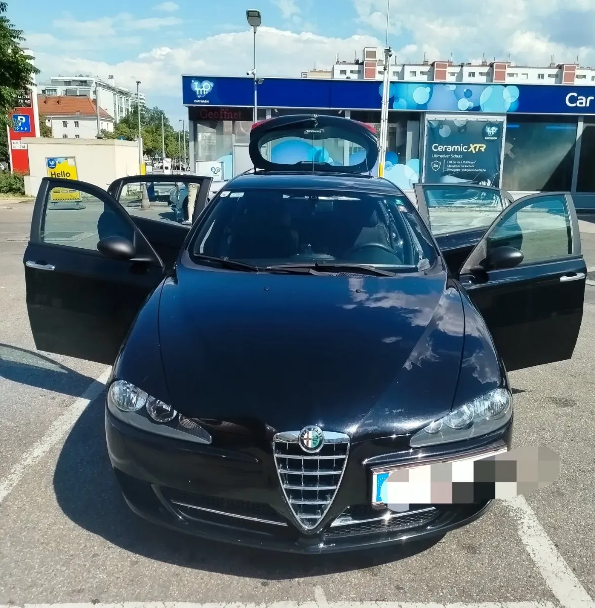 Alfa Romeo 147 2012 photo 2