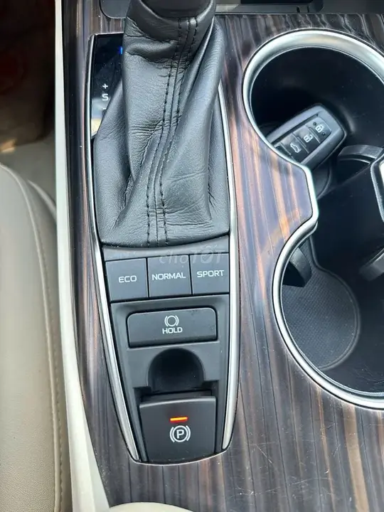 Toyota Camry 2020 photo 4