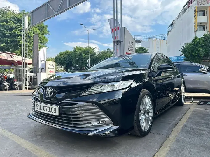 Toyota Camry 2020 photo 2