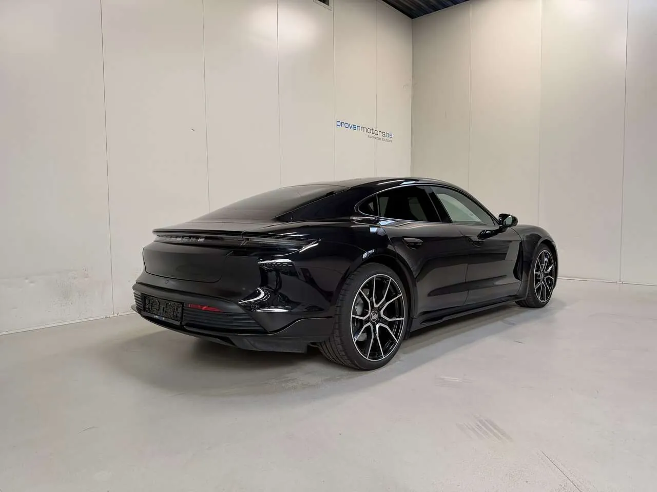 Porsche Taycan 2023 photo 3