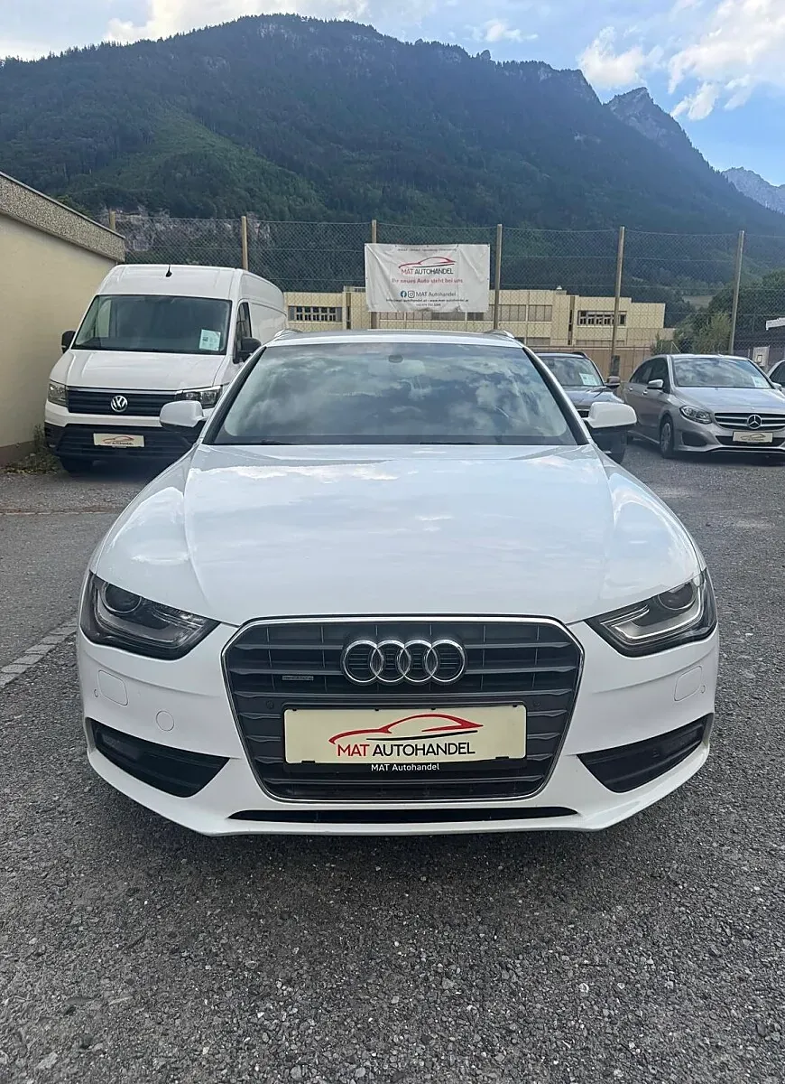 Audi A4 2013 photo 2