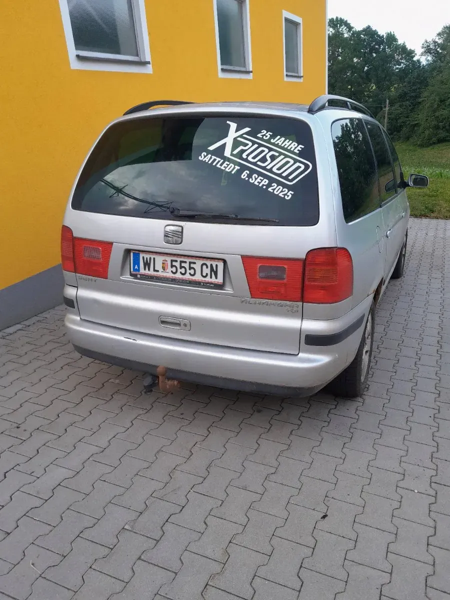 Seat Alhambra 2004 photo 2