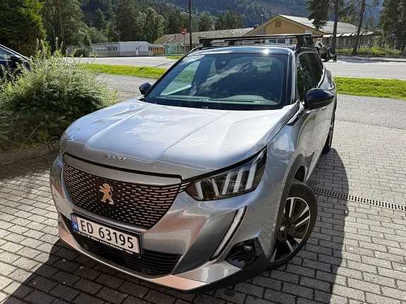 Peugeot E-2008