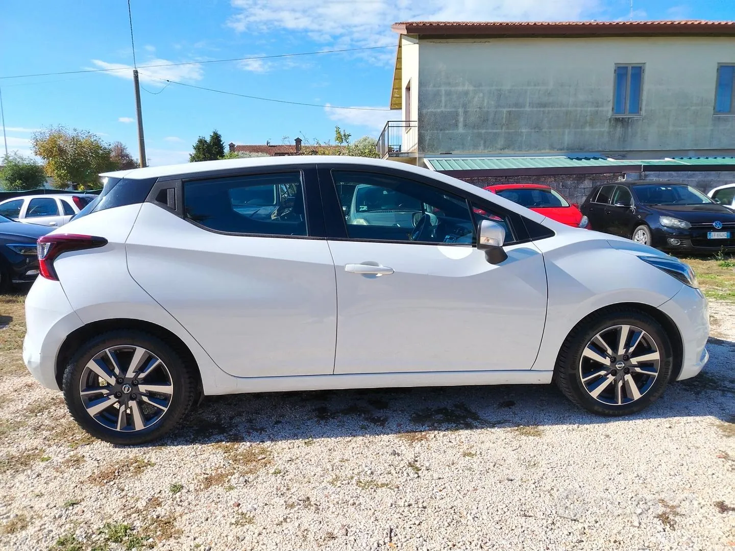 Nissan Micra 2017 photo 4