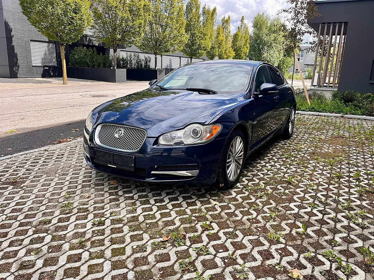 Jaguar Xf 2010 photo 3